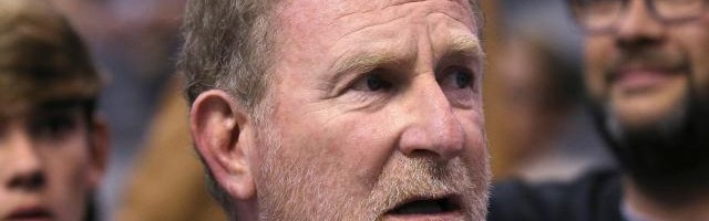 太阳老板低俗演讲视频曝光 三句话不离下流段子