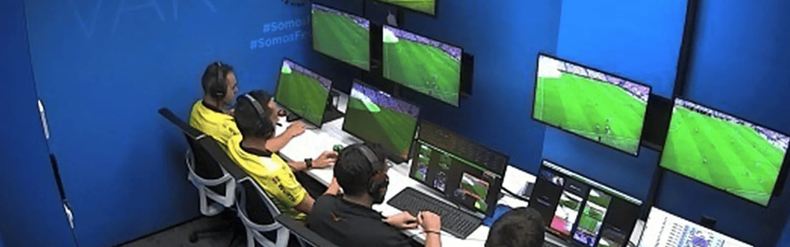 开云-前裁判：VAR怕出错不敢介入，球员察觉后场上什么都可能发生