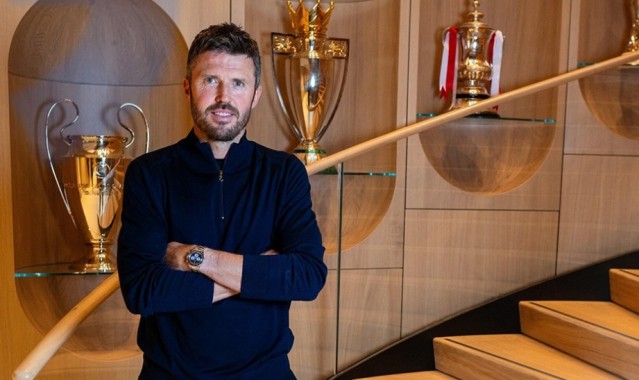 卡里克上任曼联主帅位！多项挑战等待破解，上来就遭遇魔鬼赛程