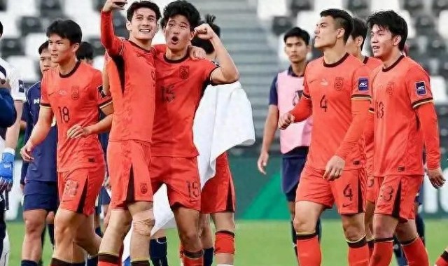 kaiyun-中国队八强遇卫冕冠军！历史全败，四强梦恐碎