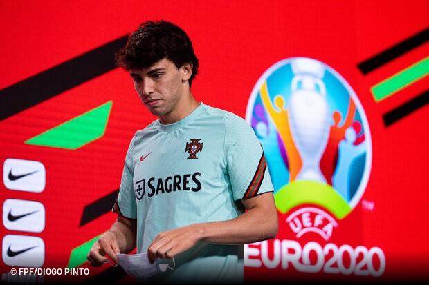 1625036398468023260.jpg em-espanha-garantem-joao-felix-operado-e-afastado-dos-relvad.jpg